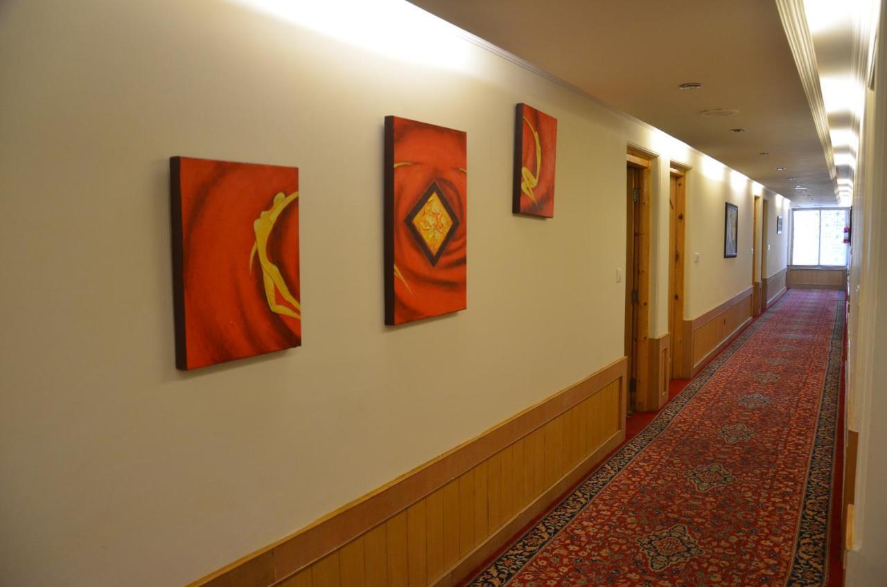 Hotel Hilltop Gulmarg JAMMU AND KASHMIR Екстериор снимка