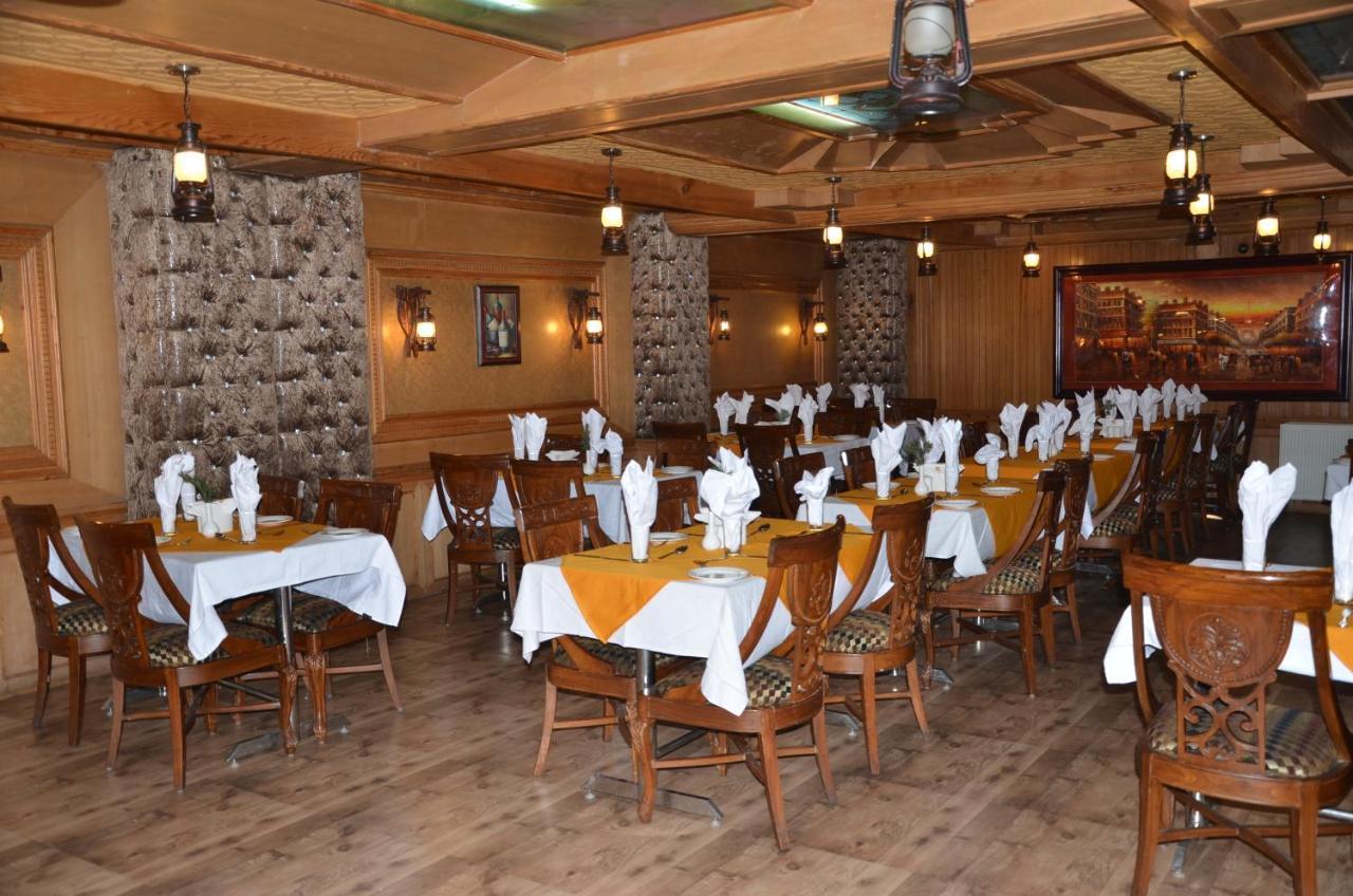 Hotel Hilltop Gulmarg JAMMU AND KASHMIR Екстериор снимка
