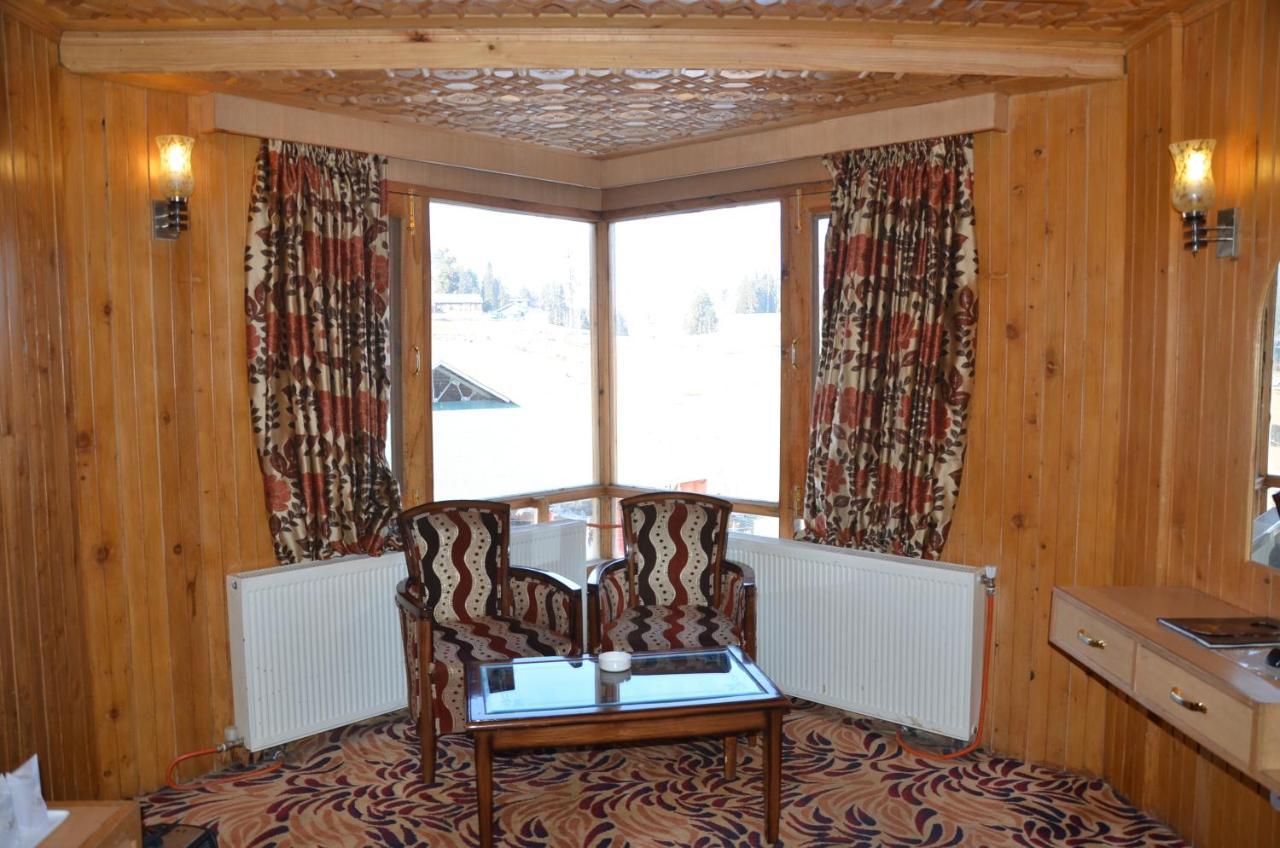 Hotel Hilltop Gulmarg JAMMU AND KASHMIR Екстериор снимка